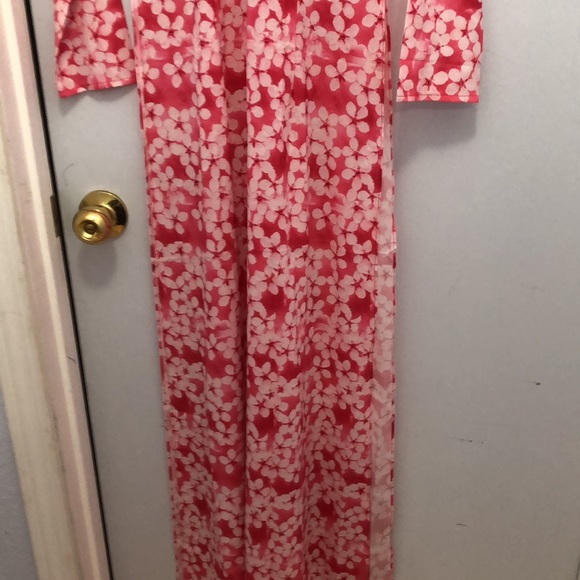 Vietnamese ao dài - Picture 2 of 3